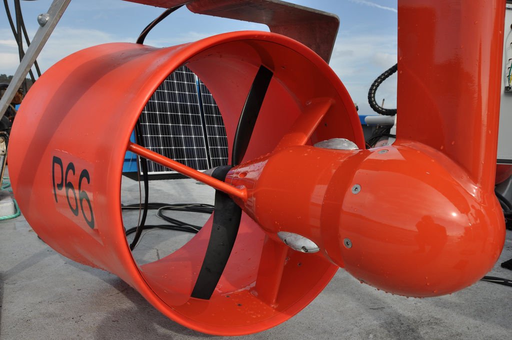 River-tidal-turbine-set-for-suburbs-of-Paris.jpg